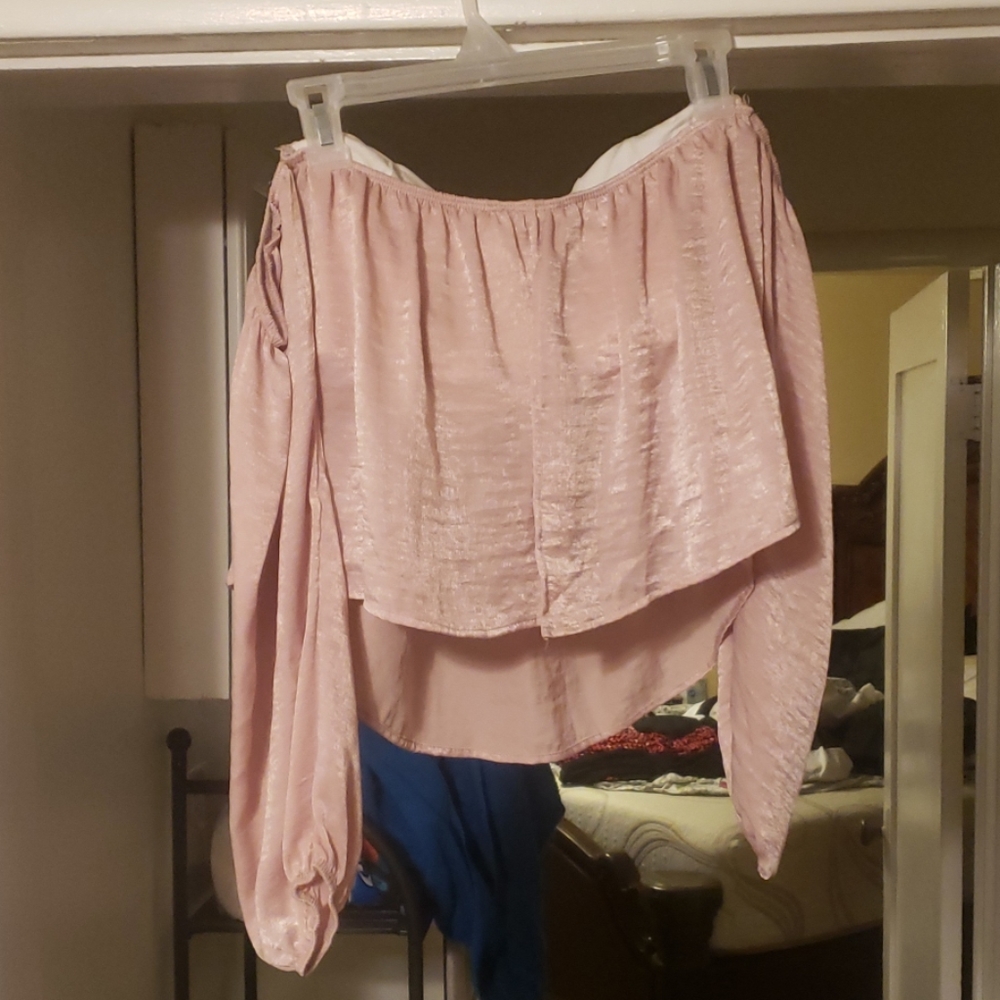 Top - Picture 2 of 2